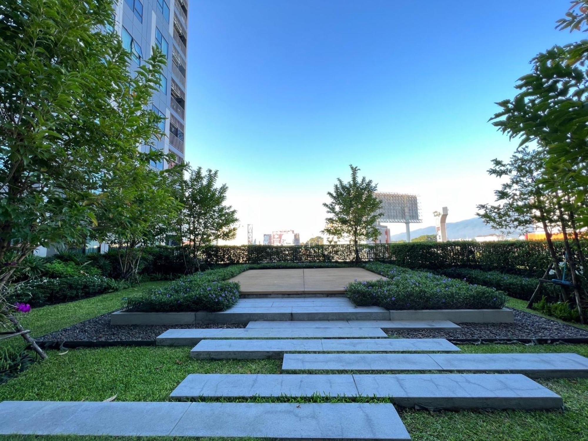 Escent Condominium Chiang Mai Exterior photo